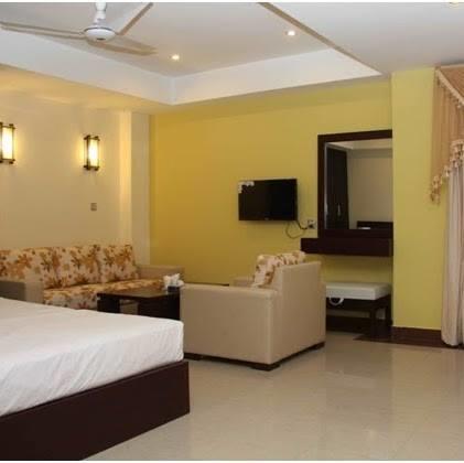 Hotel Multan Continental Exterior photo