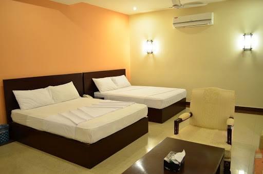 Hotel Multan Continental Exterior photo
